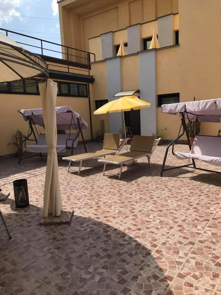 Hotel Ebe Сан Пиеро а Сиеве Екстериор снимка