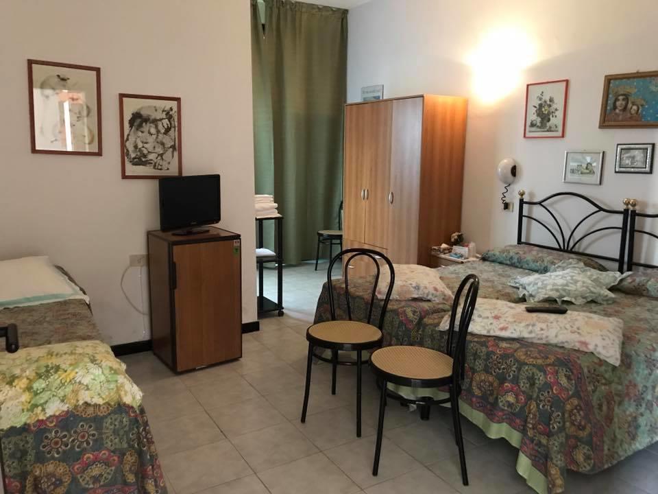 Hotel Ebe Сан Пиеро а Сиеве Екстериор снимка