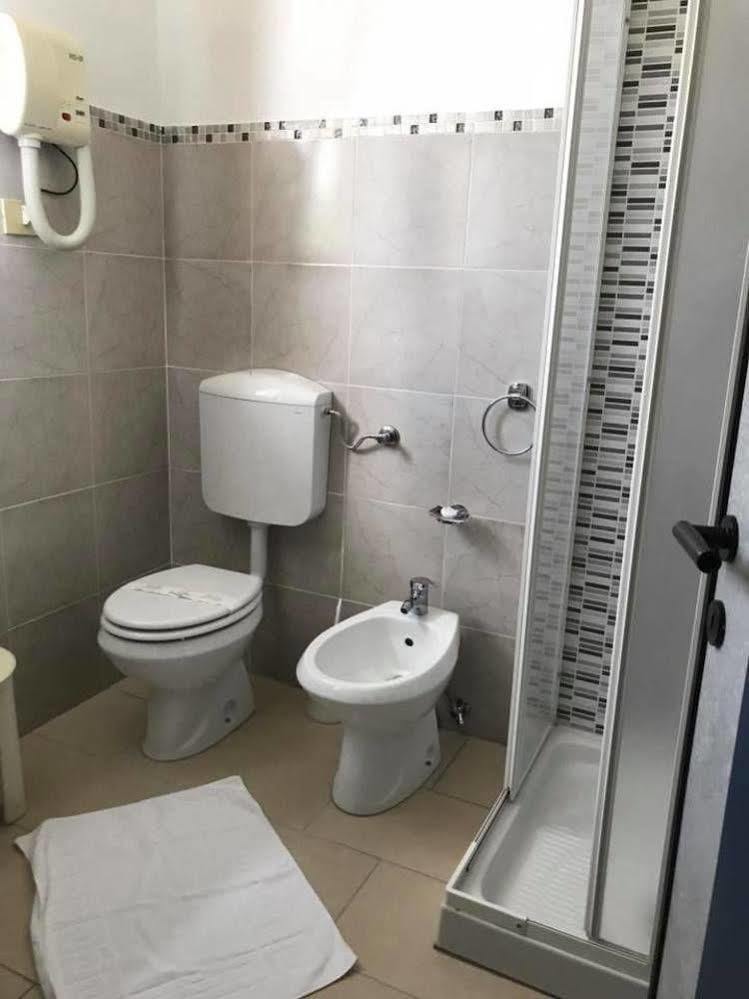 Hotel Ebe Сан Пиеро а Сиеве Екстериор снимка