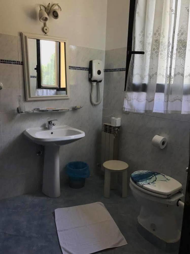 Hotel Ebe Сан Пиеро а Сиеве Екстериор снимка