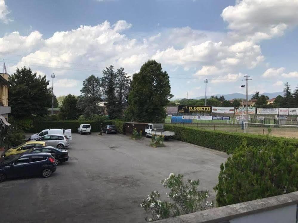 Hotel Ebe Сан Пиеро а Сиеве Екстериор снимка